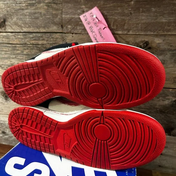 ‘Ryu’ Nike SB Dunk Mid
Street Fighter Ryu Size-10-OG ALL - Picture 9 of 12